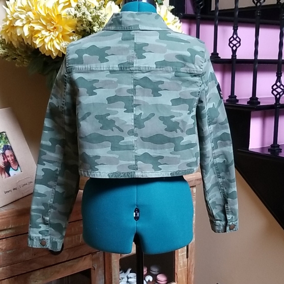 New Justice Cropped Camo Jacket - SZ 16/18 - Picture 4 of 5